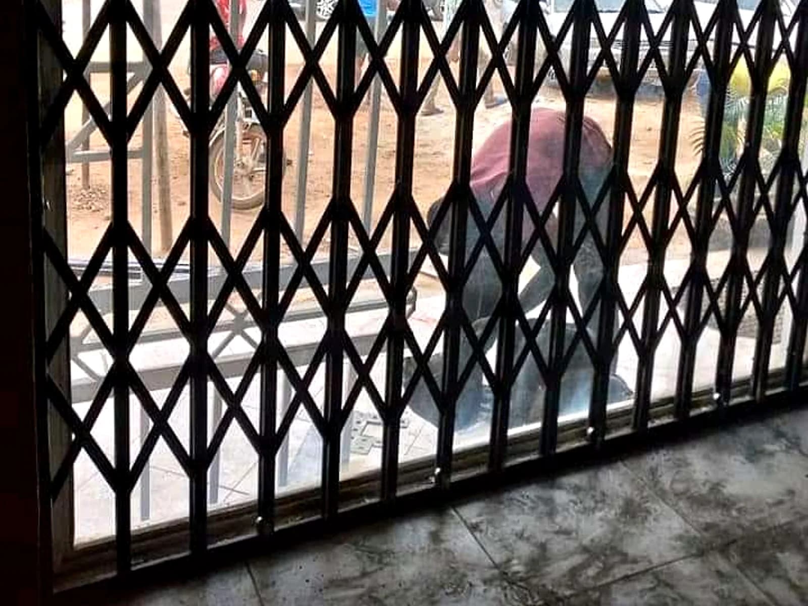 Collapsible Burglar Proofing by Fabrication Legend