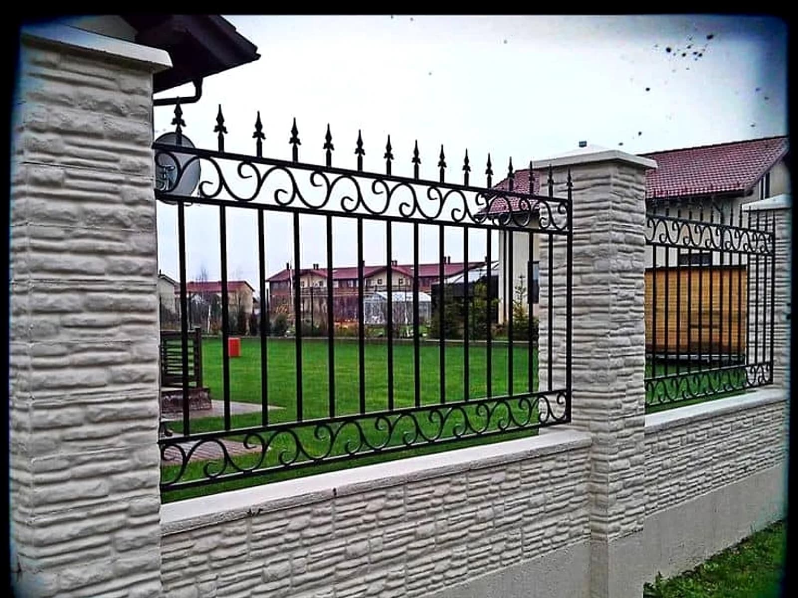 Fencing & Boundary Walls by Fabrication Legend